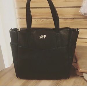 Freshly Picked Carry All in Ebony